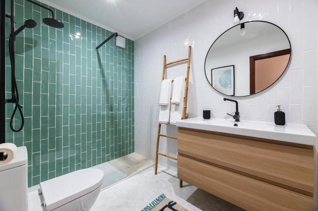 Flat With Ac, Wifi, Netflix, Balcony - 3 Min From The Beach Apartment Armacao de Pera Luaran gambar