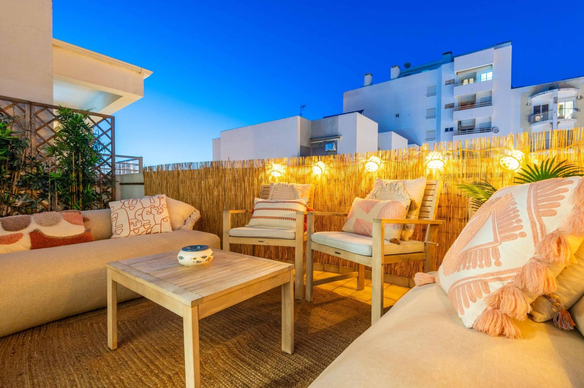 Flat With Ac, Wifi, Netflix, Balcony - 3 Min From The Beach Apartment Armacao de Pera Luaran gambar